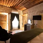 Medusa Cave Hotel