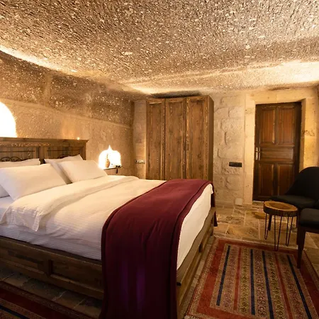 Medusa Cave Hotel 3*