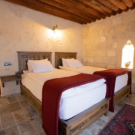 Medusa Cave Hotel 3*