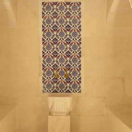 Medusa Cave Hotel 3*