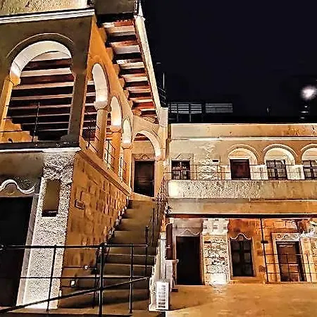 Medusa Cave فندق 3*