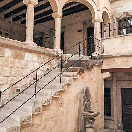 Medusa Cave Hotel 3*