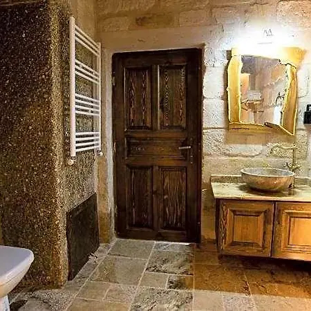 Medusa Cave Hotel 3*
