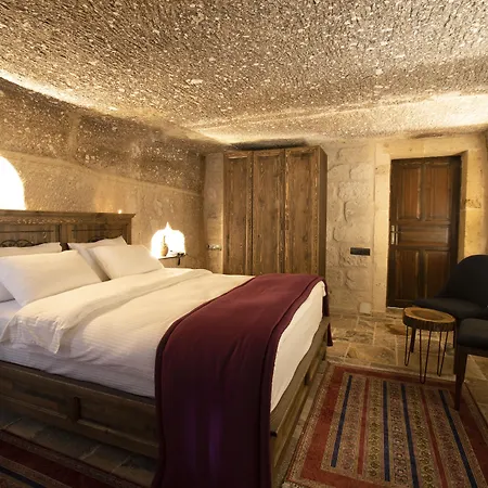 Medusa Cave Hotel 3*