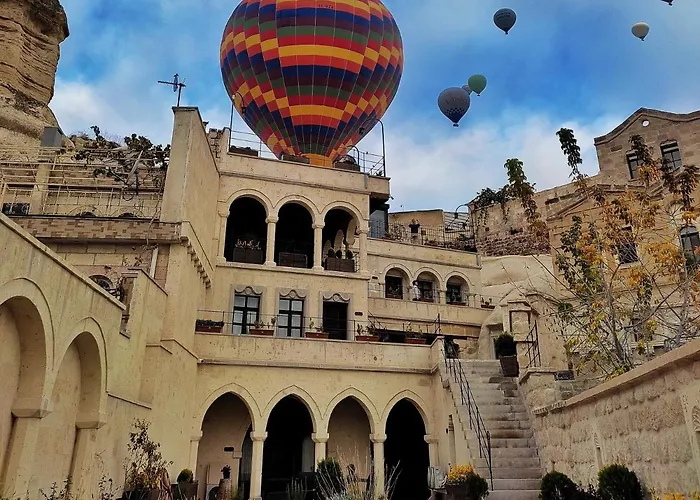 Medusa Cave Hotel 3*